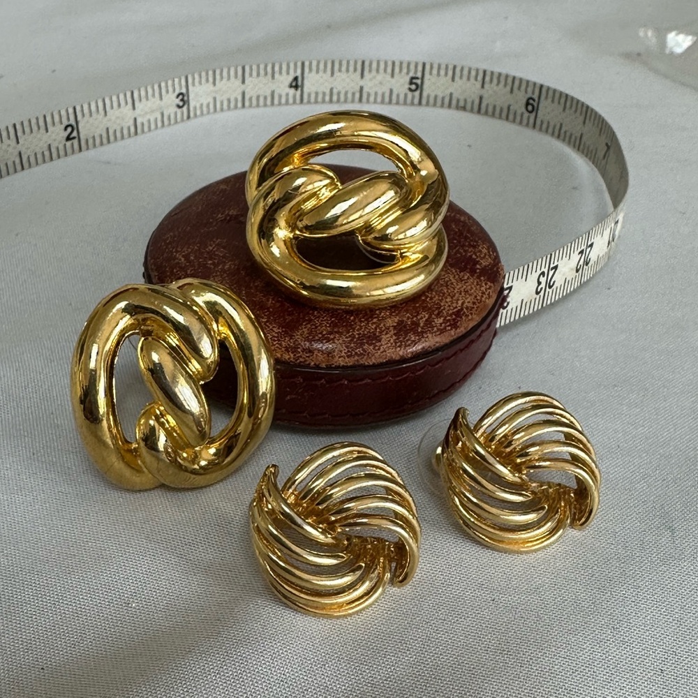 Two pair vintage goldtone swirl style earrings